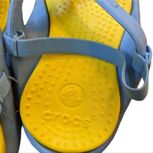 NWT Kids Crocs Flip Flop Sandals, Size 8/9, Yellow Blue - Picture 4 of 6